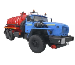 Автоцистерна вакуумная АКН-12 на базе УРАЛ-5557 Автоцистерна вакуумная АКН-12 на базе УРАЛ-5557